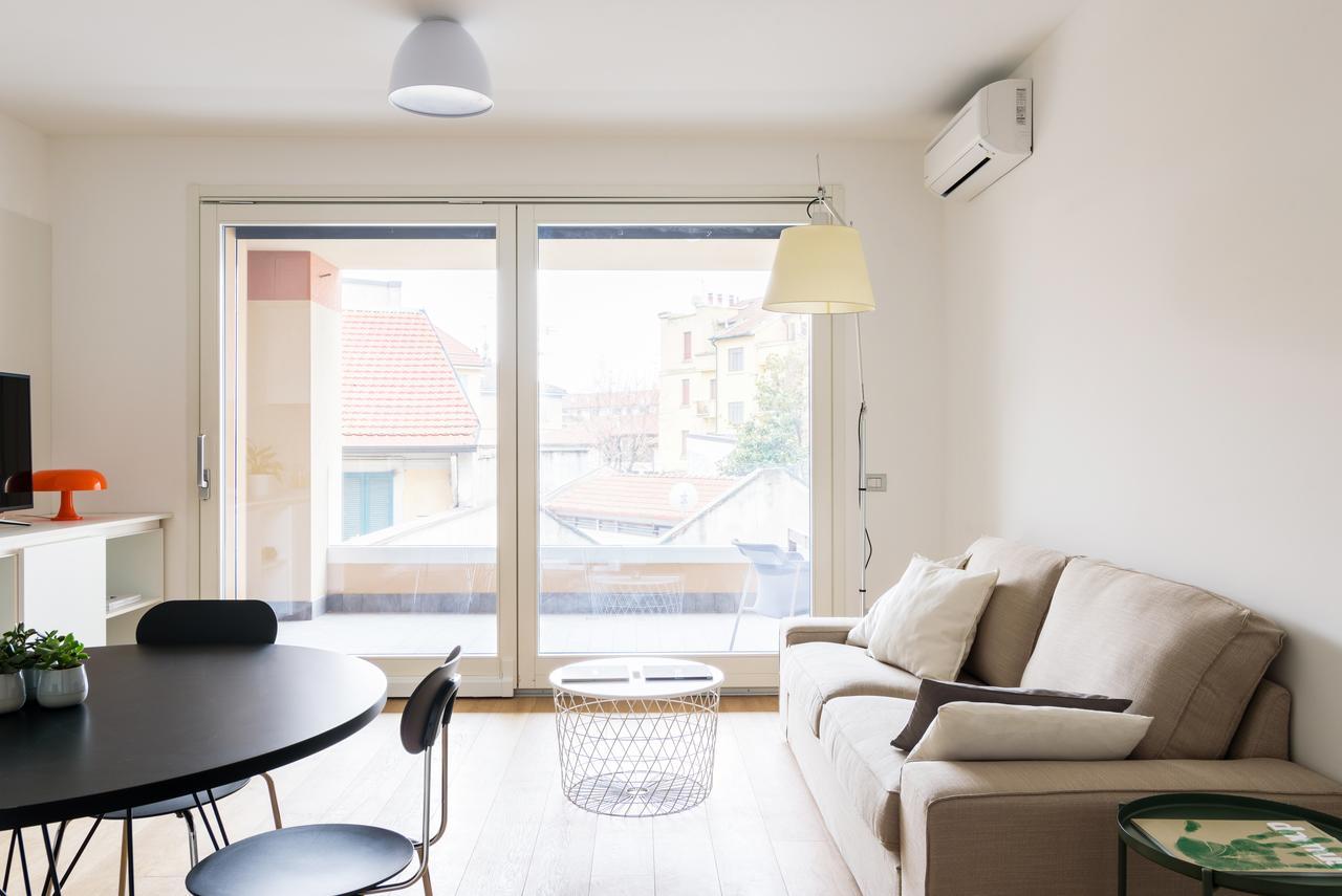 Altido Lovely 1-Bed Flat With Balcony & Free Parking Milán Exterior foto