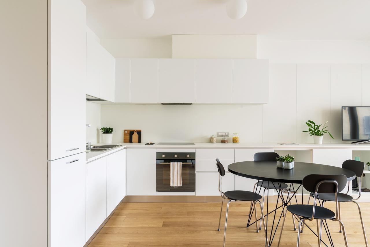 Altido Lovely 1-Bed Flat With Balcony & Free Parking Milán Exterior foto