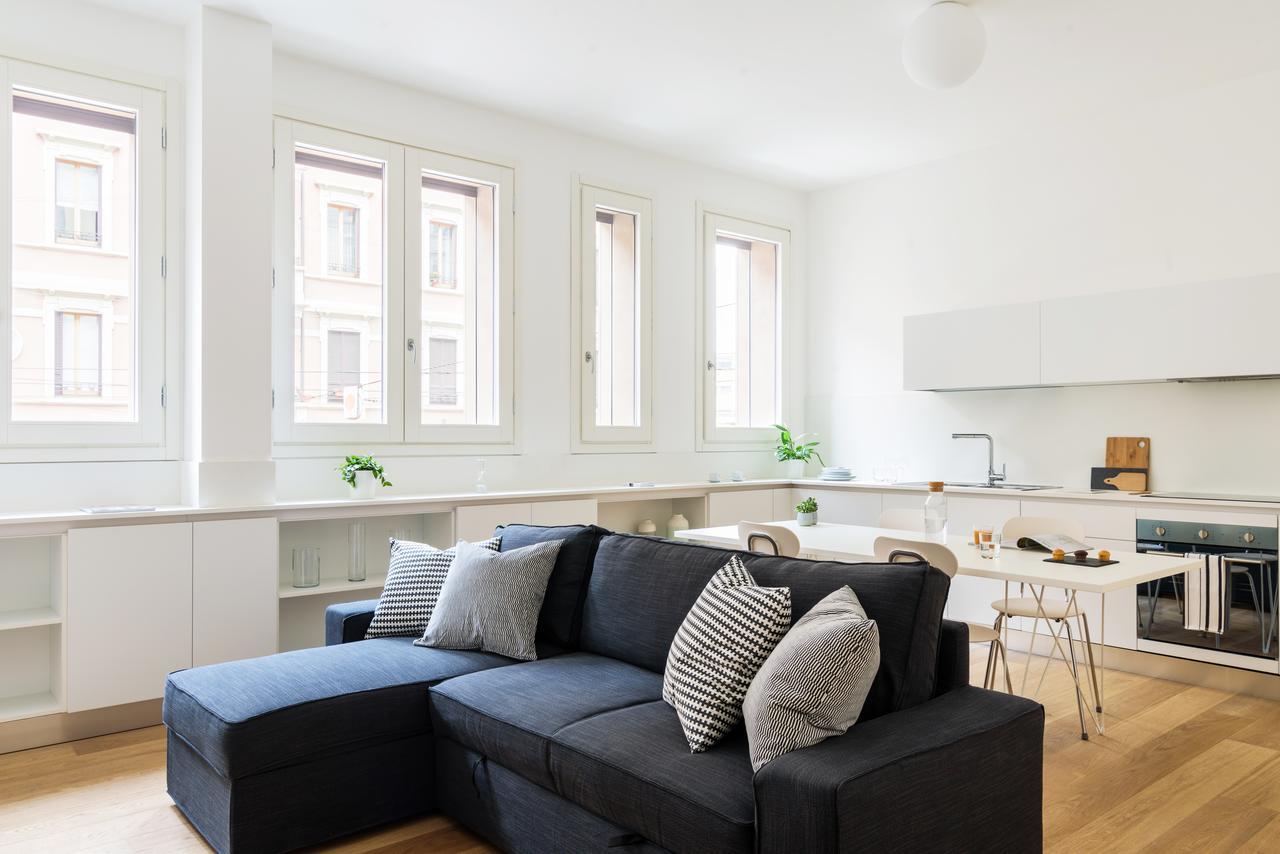 Altido Lovely 1-Bed Flat With Balcony & Free Parking Milán Exterior foto